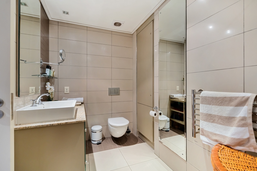 1 Bedroom Property for Sale in Green Point Western Cape